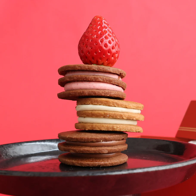 ダブルクリームサンド<br />「あまおうショコラ」