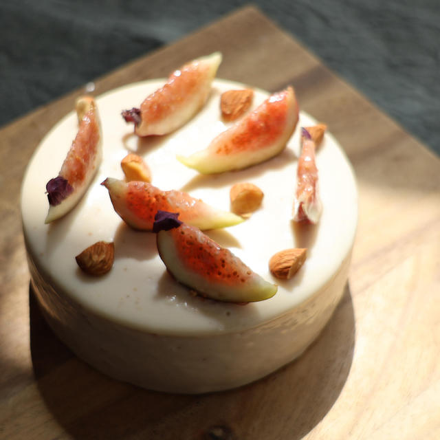 本店限定2024年9月サンクス・ケーキ「幻の黒いちじく」